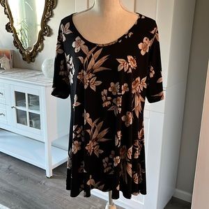 Lularoe black tunic top